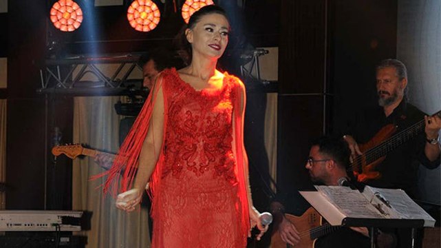 Yıldız Tilbe, Tek Gecelik İlişkisini Affeden Sezen Aksu ile Nasıl Barıştığını Anlatttı