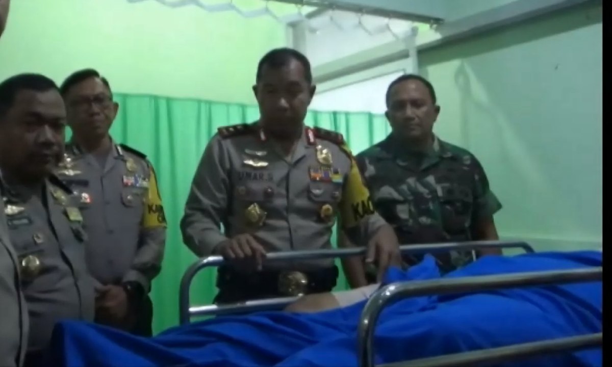 Korban Bom Polsek Bontoala Dioperasi
