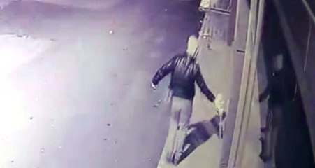 Tartıştığı Dayısının Dükkanını Kundaklarken Kameralara Yakalandı