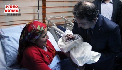 (1 Ocak 2018) YILIN İLK BEBEĞİNE ‘MEHMET’ ADI VERİLDİ