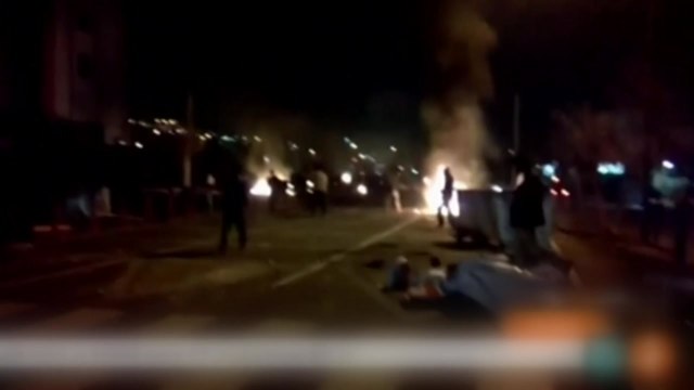 이란 시위대 최소 12명 사망 / YTN