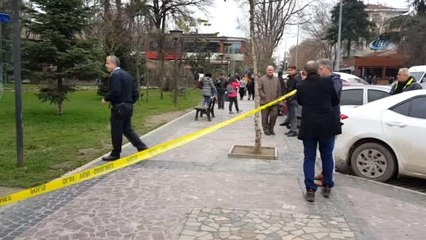 Parkta Unutulan Çanta Fünye ile Patlatıldı