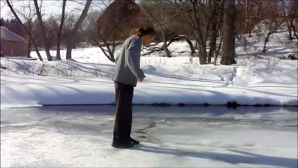 Comment se sauver quand on a chuté à travers la glace !