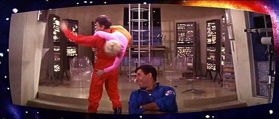 Way.Way.Out.2/2 - Jerry Lewis James Brolin connie Stevens Anita Ekberg
