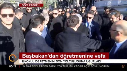 Öğretmeninin tabutunu omuzladı