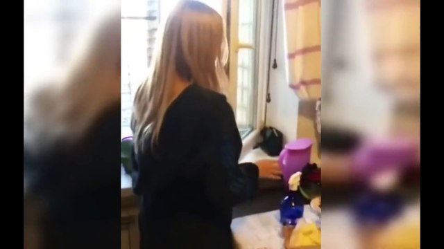 Elle tente de tirer un feu d'artifice depuis sa fenêtre ! Fail