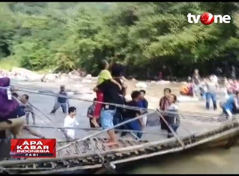 Jembatan Gantung Penangkaran Rusa Bogor Ambruk