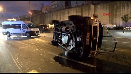 Bayrampaşa'da Trafiği Kilitleyen Kaza: 4 Yaralı - 1