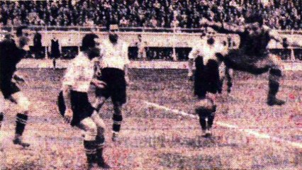 10.10.1948 - 1948-1949 Istanbul League Matchday 1 Beşiktaş 3-1 Fenerbahçe (Only Photos)