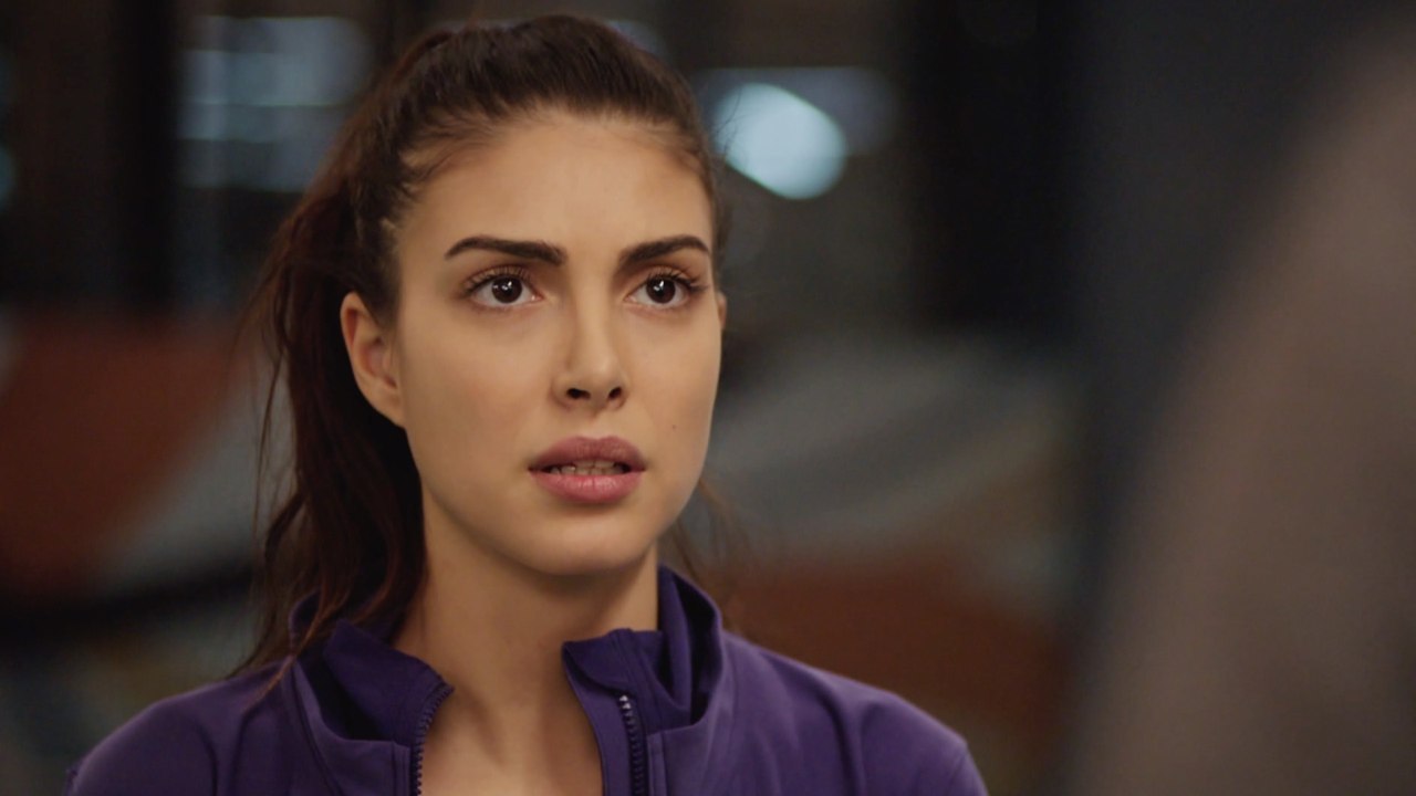 Fazilet Hanım ve Kızları 29. Bölüm Hazan Zor Durumda Dailymotion Video