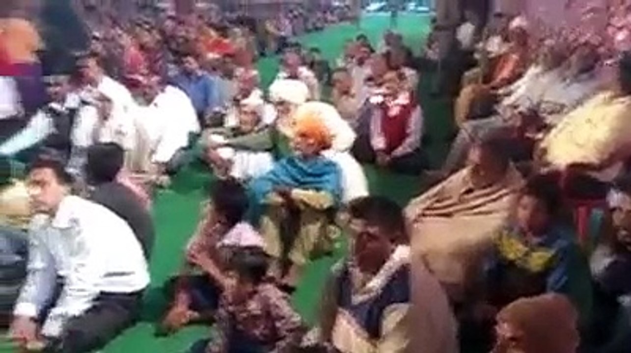 People listening katha