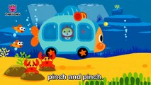 Baby Shark on the Bus _ Sing along with baby shark _ Pinkfong Songs for Children-T8N-nWrF