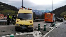 Dos heridos en un accidente de tráfico en Aller, Asturias