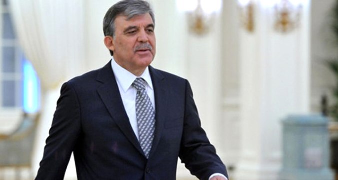 AK Parti'den Abdullah Gül Yorumu: Dostların Attığı Gül, İncitebilir, Üzebilir