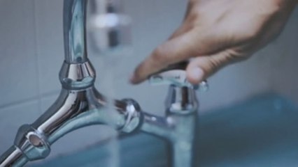 Bruselas premia un sensor que informa del agua que se gasta durante la ducha
