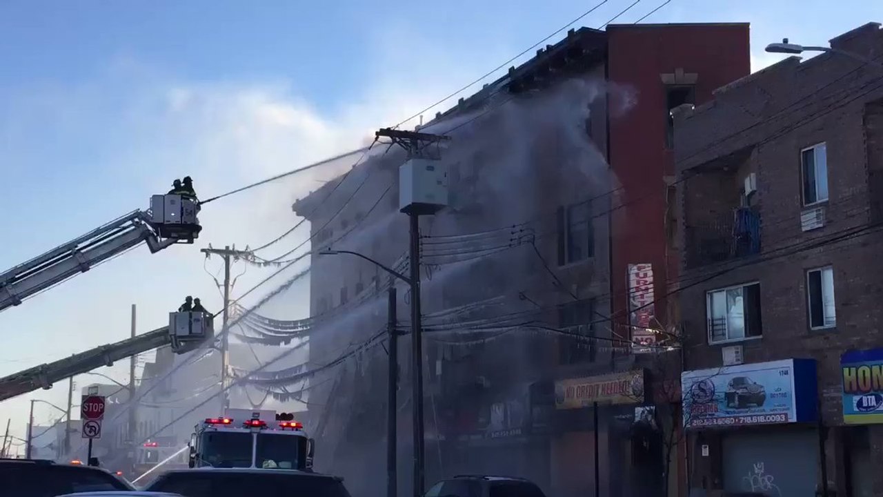 More Than a Dozen Hurt in Bronx Fire