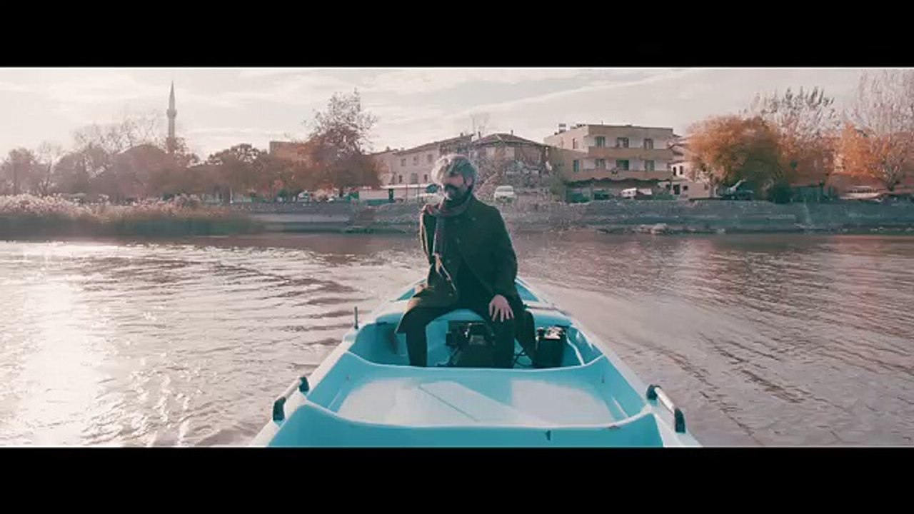 Manuş Baba  - Dönersen Islık Çal