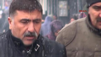 Van'daki Kar Yağışı Sevindirdi