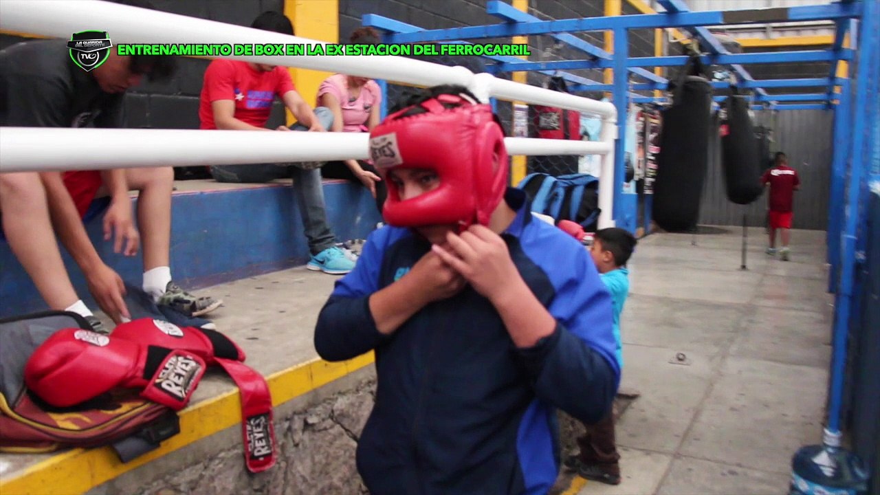 Entrenamiento De Box En La Ex Estacion De lFerrocarril
