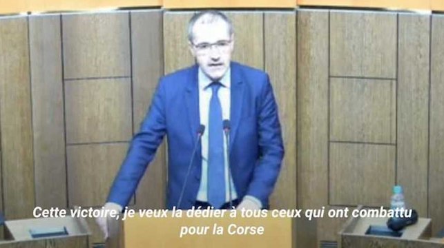 À Ajaccio, Talamoni dédie sa victoire (en corse) aux prisonniers et recherchés corses