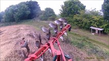 JCB Fastrac 7270 ploughing