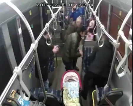 Dili Boğazına Kaçan 10 Aylık Bebeğin Hayatını Kurtaran Kahraman Otobüs Şoförü