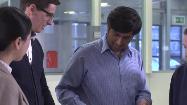 Brake Test | Mercedes-Benz Genuine Parts vs. Fake Parts