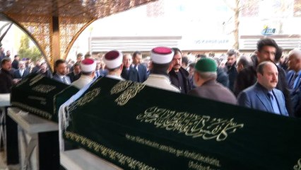 Cumhurbaşkanı Erdoğan, kas hastalığından hayatını kaybeden gencin cenazesine katıldı