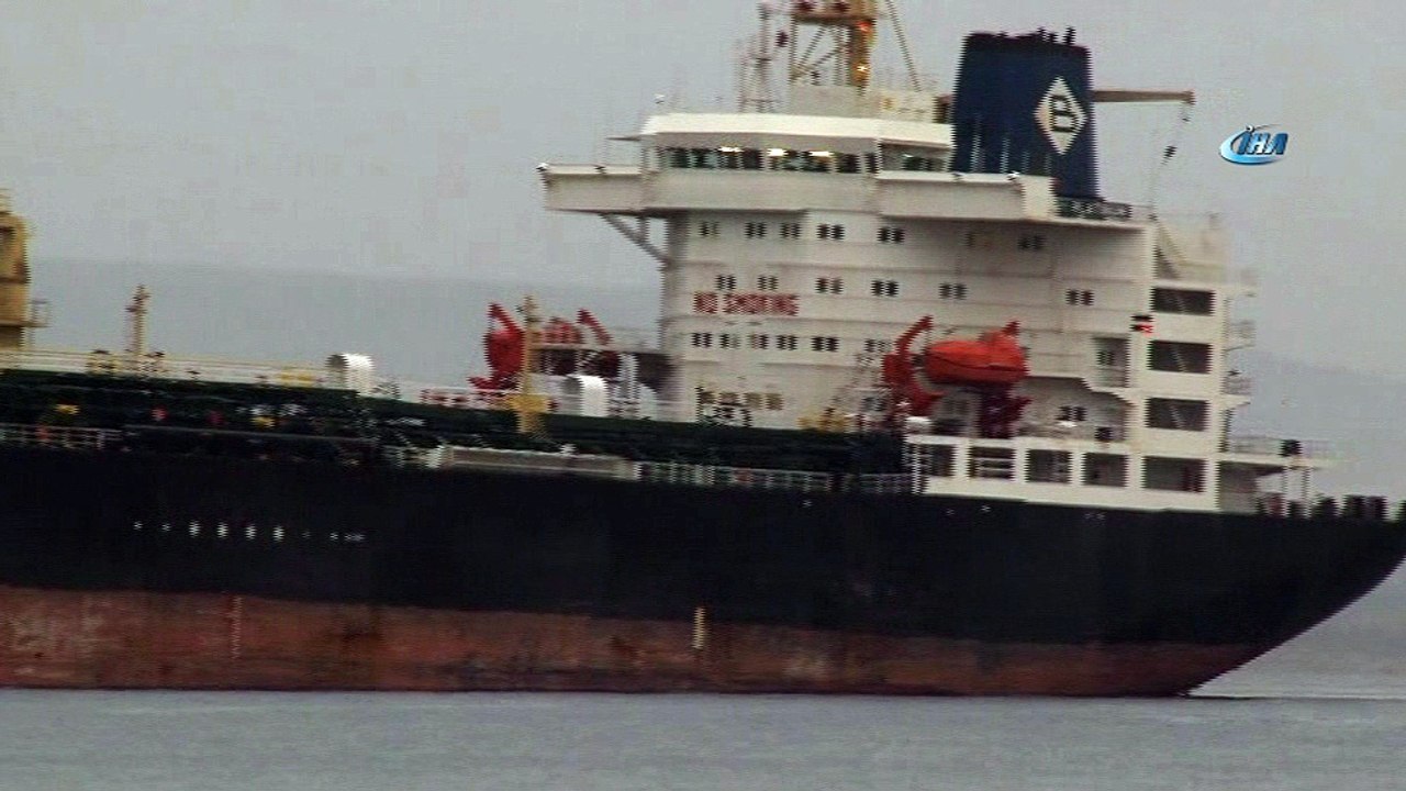 Yunan gemisi Çanakkale Boğazı'nda arızalandı