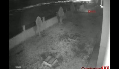 Kafasını sargı bezi ile sarıp hırsızlık yaptı