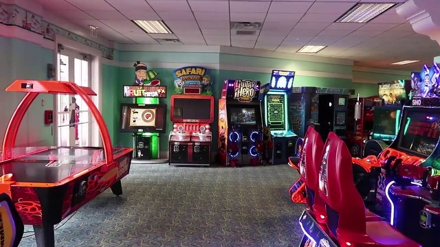 Disney Resort Tour | Yacht & Beach Club Resort Hotel Grounds Tour, Pool Locations & More!