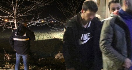 Kıskanç Sevgili, Ayrılmak İsteyen Kız Arkadaşını Tarlada Bıçaklayıp Kaçtı