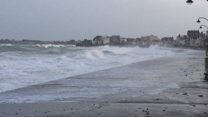 Marée haute agitée sur le Sillon