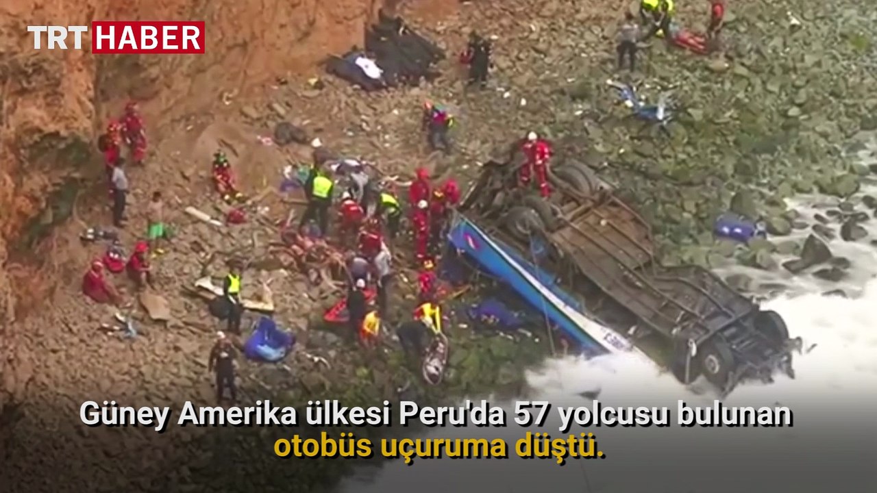 Peru'da 57 yolcusu bulunan otobüs uçuruma düştü