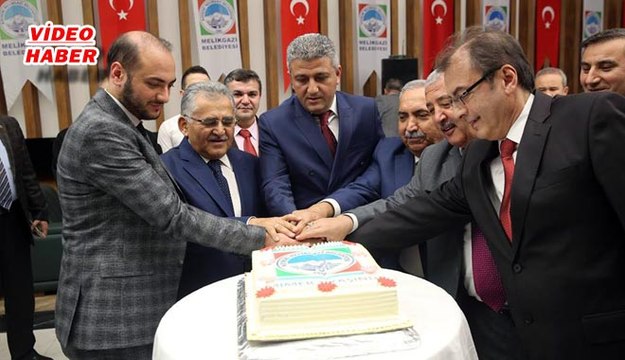 (3 Ocak 2018) MELİKGAZİ İLETİŞİM MERKEZİ 120 BİN TELEFON İLE BAŞVURUYU SONUÇLANDIRDI!