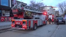 Ankara'da Büyük Birlik Partisi Genel Merkezinin Bulunduğu Binada Yangın Çıktı-3