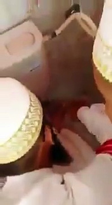 PATROUILLE DE LA CHARIA DETRUIT DES WC PAS CONFORMES
