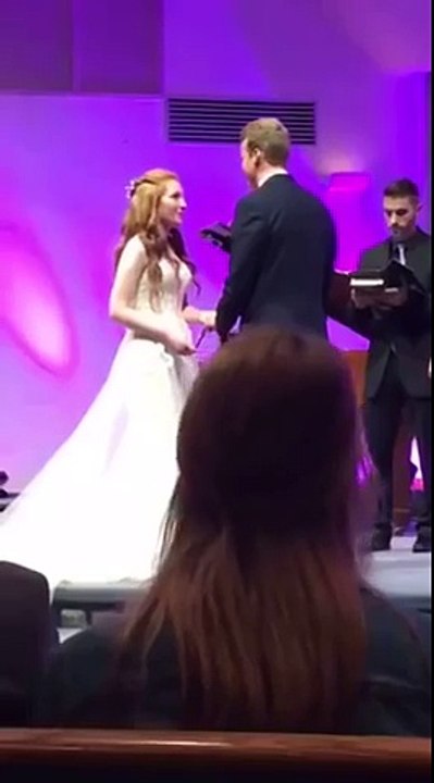 Quand votre témoin de mariage tombe comme une mouche en pleine cérémonie…