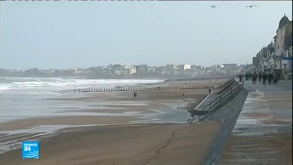 عاصفة إليانور تضرب شمال فرنسا