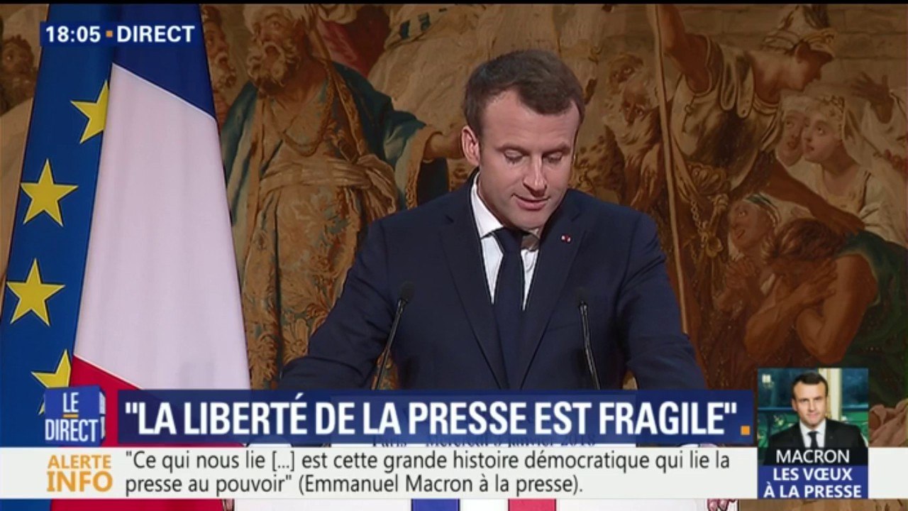 Macron fustige les "fausses nouvelles" sur Internet provenant "d'une stratégie financée"
