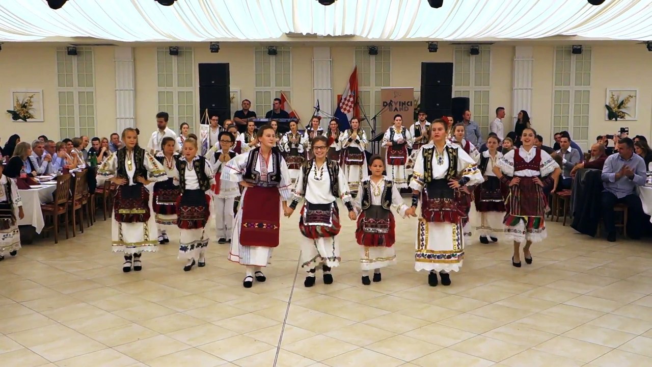 HKUD NAŠI OBIČAJI BEČ - (2)