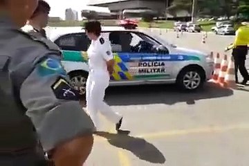 Comment sortir d'une place de parking en 2 secondes ?