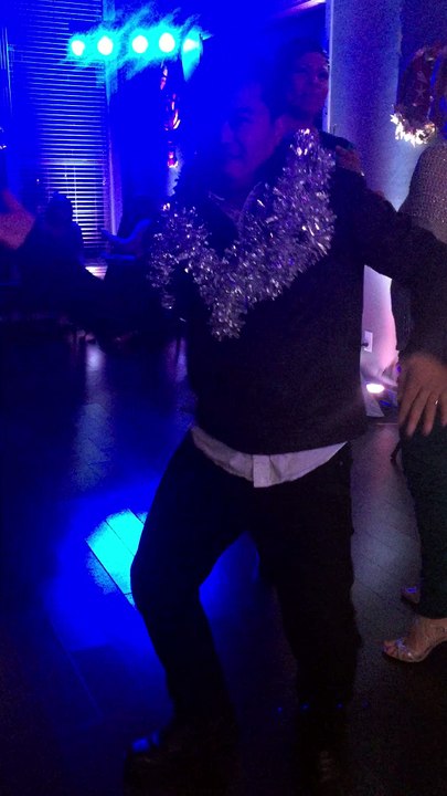 Silver and Gold New Years Eve Party! Social Media Wall: www.walls.io/y5dy5 #silvergoldnye