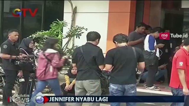Jennifer Dunn Jalani Pemeriksaan Rambut di Puslabfor Mabes Polri
