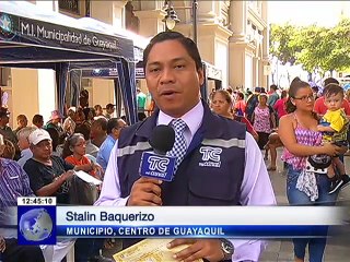 Contribuyentes pagan predios en el Municipio de Guayaquil