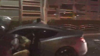 교차로서 차량 추돌 후 화재...3명 다쳐 / YTN