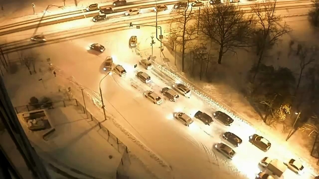 DRIVE IN THE SNOW