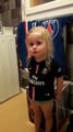 La plus jeune supportrice du PSG : fillette adorable et tellement drôle