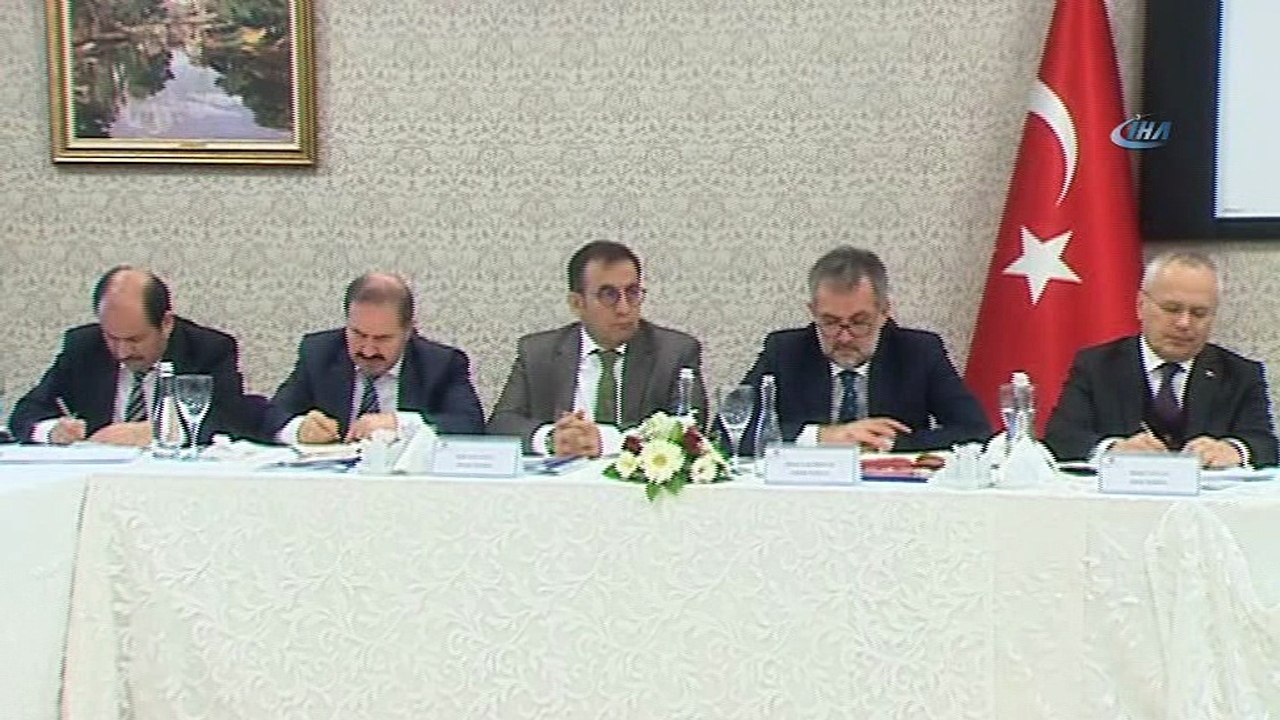 Çevre ve Şehircilik Bakanı Özhaseki: 'KHK'larda imzam var. Bu imzaları ben bilerek atıyorum. İmza atarken titizlenirim. Neye imza attığıma da tek tek bakarım'