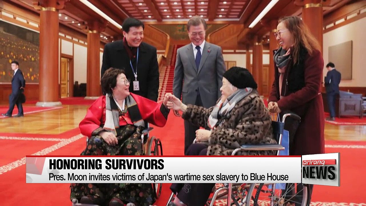 Pres. Moon invites victims of Japanese wartime sex slavery to Blue House